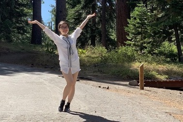 Cô gái Việt làm nail trở thành kế toán tại văn phòng chính phủ tiểu bang Mỹ