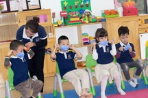 Trước áp lực không cho học sinh nghỉ phòng dịch corona, lãnh đạo tỉnh Nghệ An nói gì?