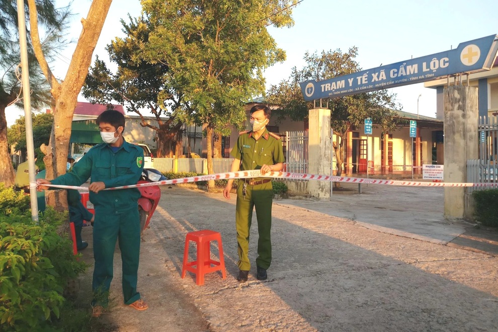 Khởi tố vụ án làm lây lan dịch Covid-19 trong cộng đồng - 1 Khởi tố vụ án làm lây lan dịch Covid-19 trong cộng đồng - 1