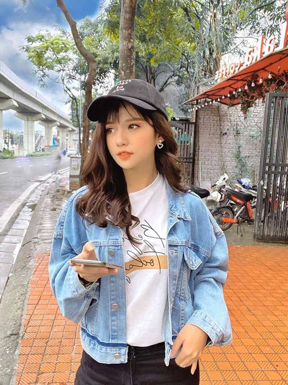 Thiếu nữ Yên Bái xinh đẹp, kiếm hàng chục triệu đồng mỗi tháng - 4 Thiếu nữ Yên Bái xinh đẹp, kiếm hàng chục triệu đồng mỗi tháng - 4