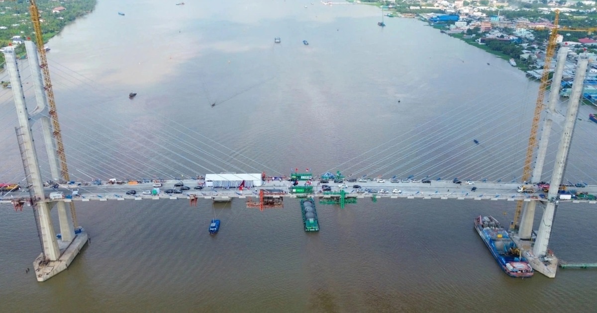 Cuộc kiến thiết đường sá sau ngày thống nhất