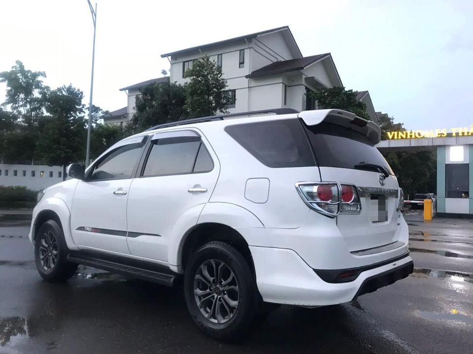 Chuyện thật như đùa: Mua ô tô cũ được tặng cả chuyến du lịch 5 sao xịn xò - 1 Chuyện thật như đùa: Mua ô tô cũ được tặng cả chuyến du lịch 5 sao xịn xò - 1