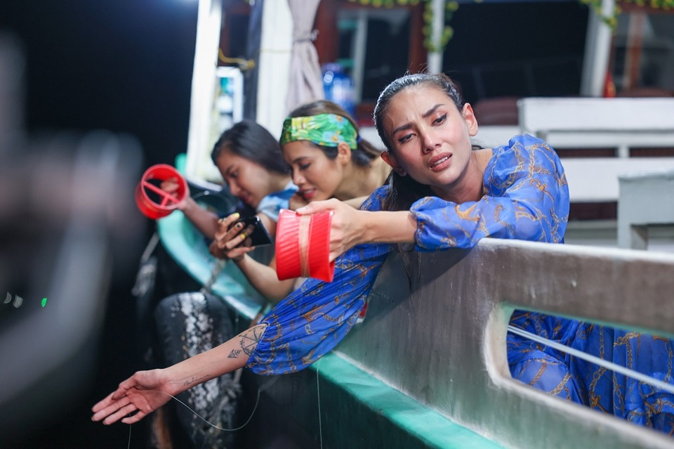 Võ Hoàng Yến bị đàn em Tường Linh nói chơi dơ trong truyền hình thực tế - 4 Võ Hoàng Yến bị đàn em Tường Linh nói chơi dơ trong truyền hình thực tế - 4