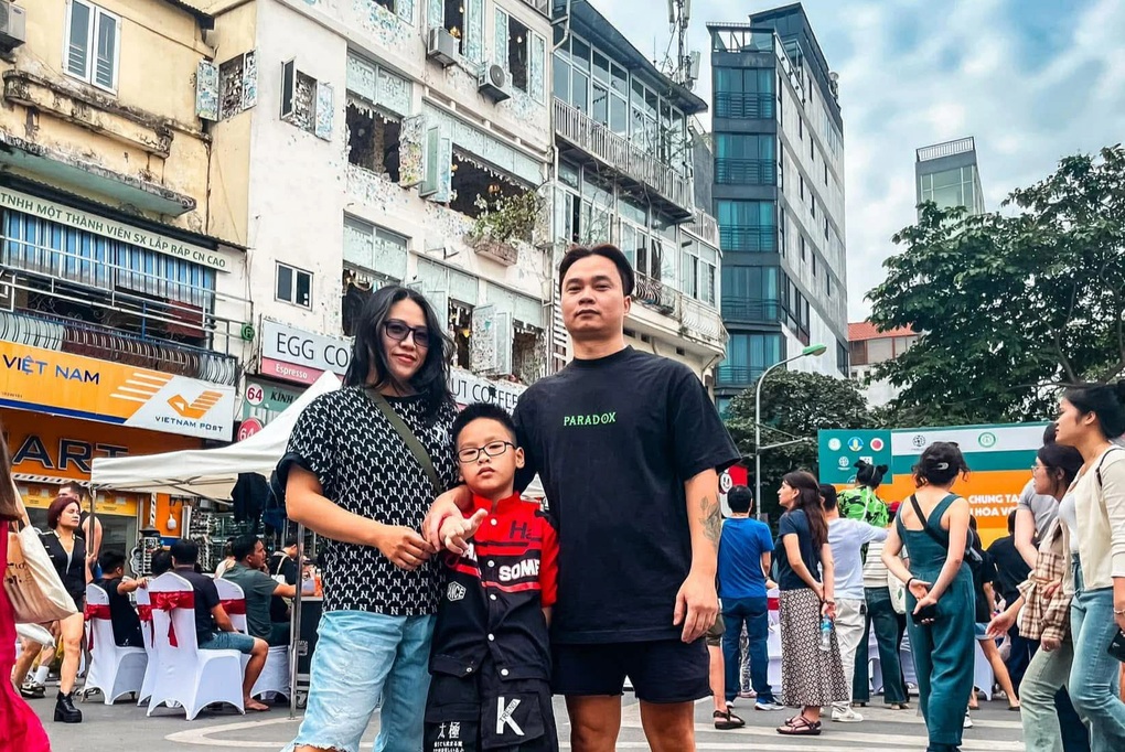 Ông bố ở Hà Nội lo chi tiêu Tết: Không có 50 triệu là không dám về quê - 1