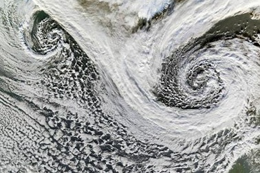 Mắt bão khổng lồ nhìn từ vũ trụ