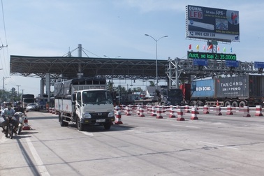 Ngày 25/3, trạm BOT Cai Lậy thu phí trở lại sau hơn một năm tạm dừng