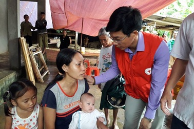 Hai bố con ngủ trên giường bị sét đánh tử vong