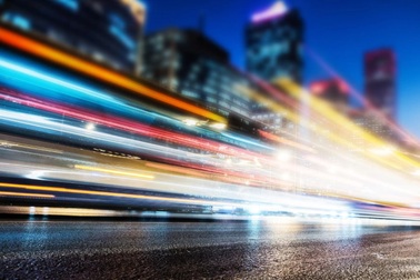 Trong vũ trụ có thứ gì nhanh hơn ánh sáng?