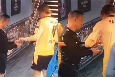 Hé lộ sự thật bất ngờ vụ trọng tài đuổi theo Erling Haaland để xin chữ ký