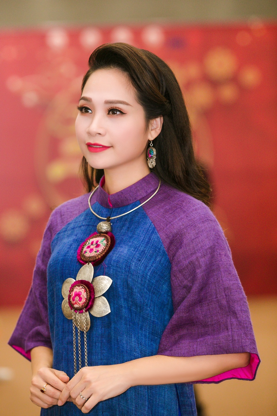 MC Mỹ Lan tươi tắn, rạng ngời dẫn chương trình cùng Tuấn Tú - 3 MC Mỹ Lan tươi tắn, rạng ngời dẫn chương trình cùng Tuấn Tú - 3