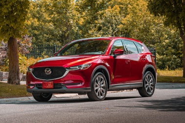 Mazda CX-5 có thể được đổi tên, dùng hệ dẫn động cầu sau