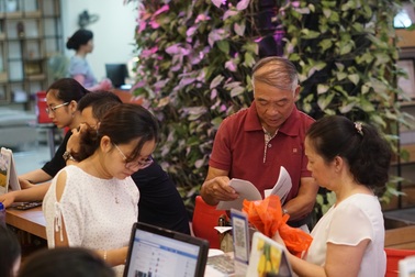 “Cháy tour” đi Indonesia cổ vũ Olympic Việt Nam đá tứ kết Asiad 2018