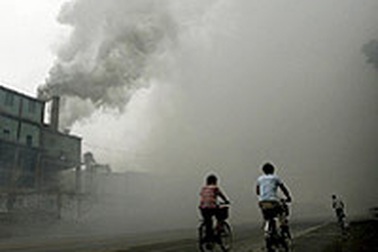 Mưa axit trên 1/3 lãnh thổ Trung Hoa 