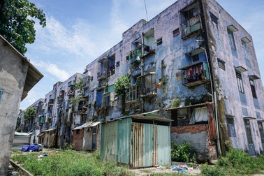 Chung cư hết hạn sử dụng 3 năm, 2.000 người vẫn chờ phương án di dời