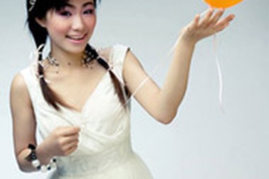 Lương Bích Hữu tặng độc giả Dân trí vé giao lưu Fan Club Hà Nội