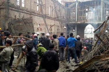 3 người chết, gần 50 người bị thương trong vụ sập mái nhà thờ