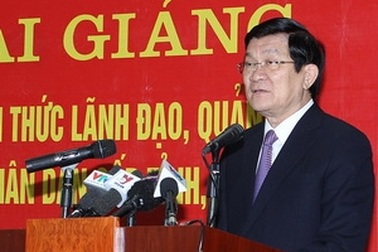 "Bồi dưỡng cán bộ tòa án dũng cảm bảo vệ công lý"