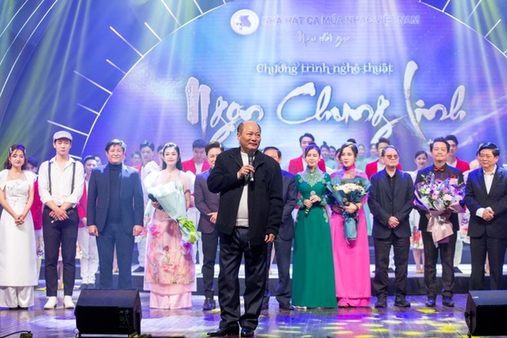 Hào khí dân tộc qua đêm nhạc Ngọn Chung Linh - 6 Hào khí dân tộc qua đêm nhạc Ngọn Chung Linh - 6