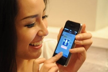 Cuộc chiến ứng dụng nhắn tin miễn phí trên di động tại Việt Nam