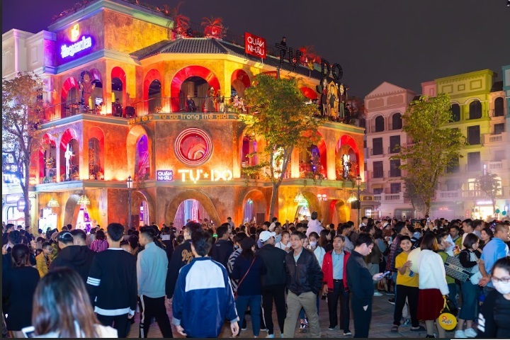 جراند وورلد: مكان جديد للمواعدة للشباب في 8 - 3 مارس Grand World: Chốn hẹn hò mới của giới trẻ dịp 8/3  - 3