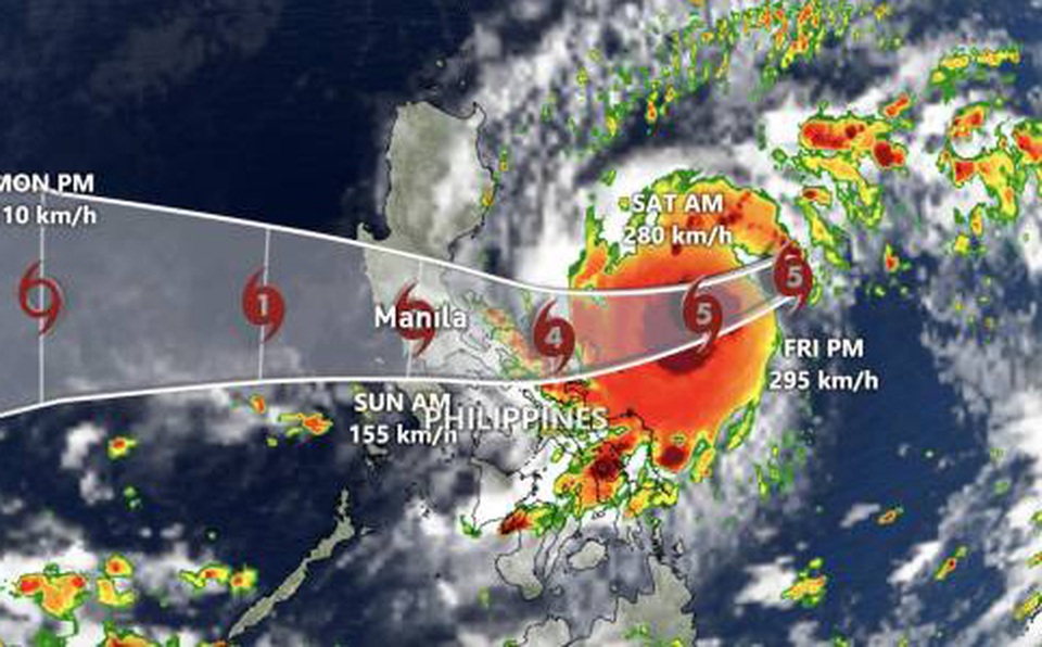 Philippines sơ tán khẩn cấp gần 1 triệu người trước siêu bão Goni - 1 Philippines sơ tán khẩn cấp gần 1 triệu người trước siêu bão Goni - 1