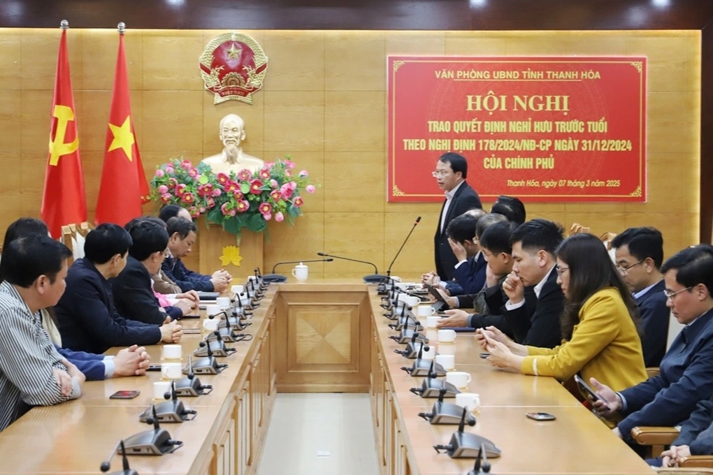 Cựu PCT tỉnh Thanh Hóa từng nâng đỡ không trong sáng xin nghỉ hưu sớm - 1 Cựu PCT tỉnh Thanh Hóa từng nâng đỡ không trong sáng xin nghỉ hưu sớm - 1