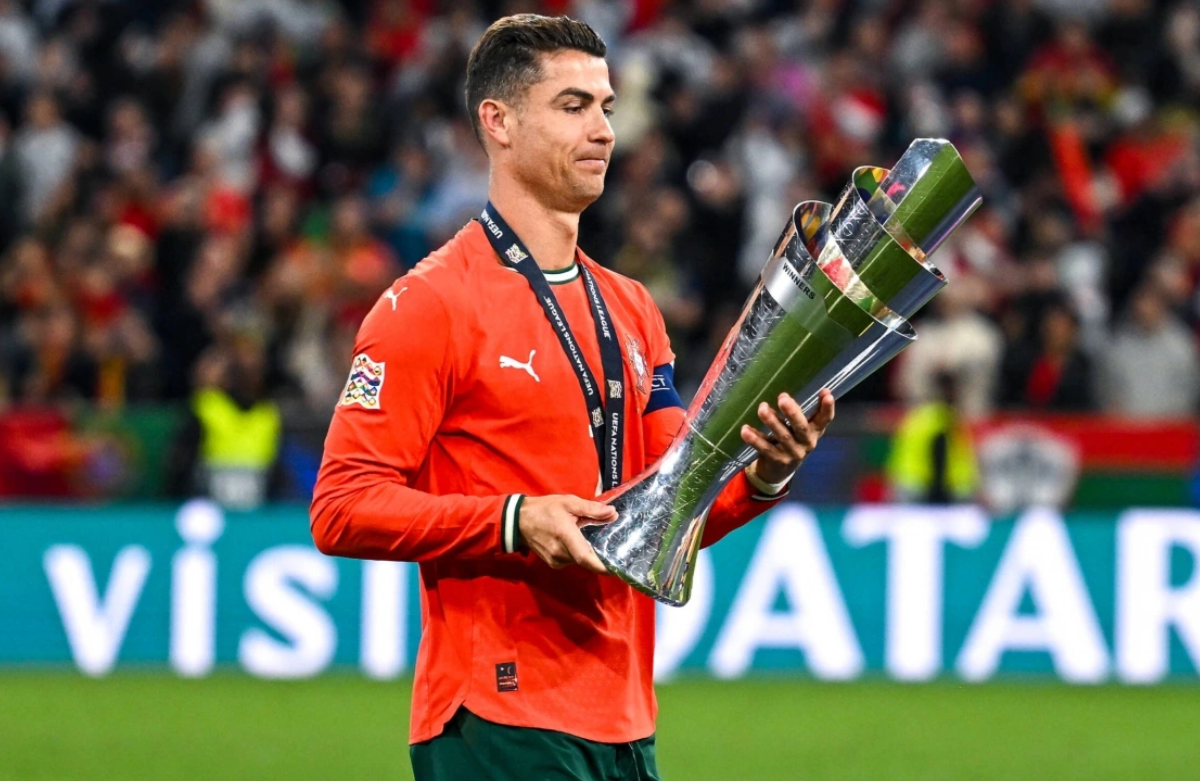 C.Ronaldo và Messi: Bùng cháy rực rỡ, dồn nén cho lần thăng hoa cuối cùng - 4 C.Ronaldo và Messi: Bùng cháy rực rỡ, dồn nén cho lần thăng hoa cuối cùng - 4