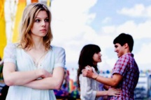 Các ông chồng cứ quấn quýt "trà xanh" thì ra bí mật ở đây