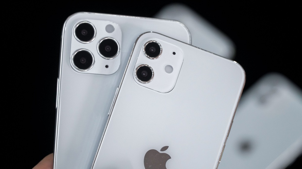 Xuất hiện mô hình 4 chiếc iPhone 12 tại Việt Nam - 7 Xuất hiện mô hình 4 chiếc iPhone 12 tại Việt Nam - 7