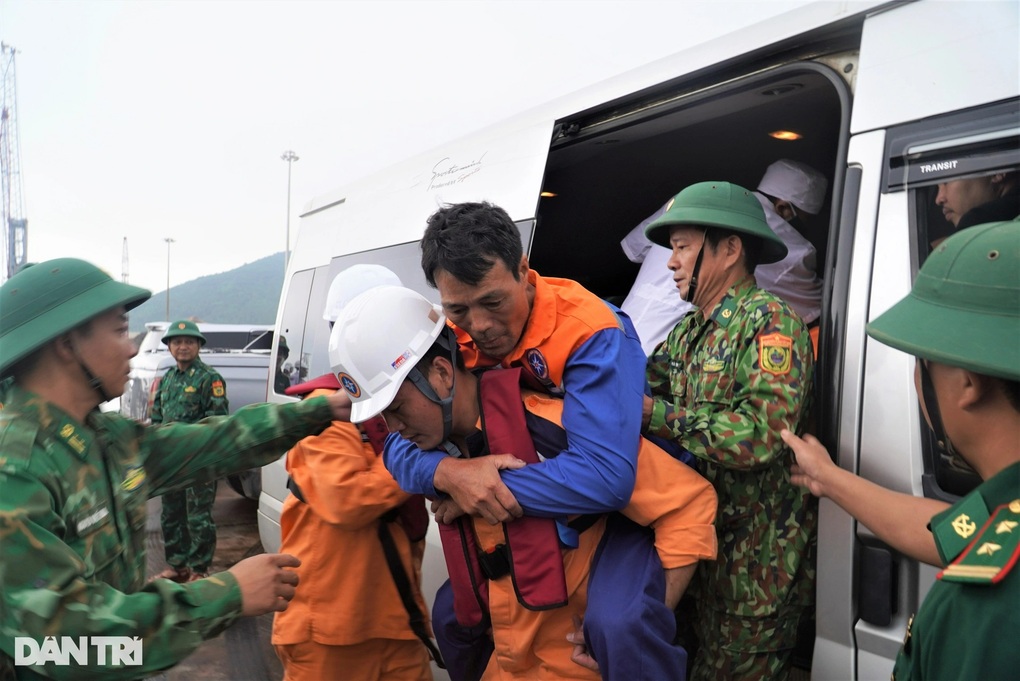 Vụ chìm tàu: Đã nghĩ đến cái chết, ăn rạm biển nuôi hy vọng sống - 3 Vụ chìm tàu: Đã nghĩ đến cái chết, ăn rạm biển nuôi hy vọng sống - 3