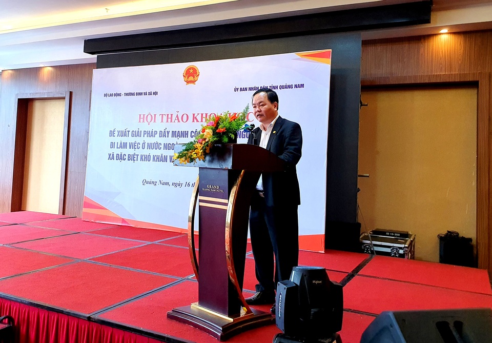 Đề xuất đẩy mạnh đưa người lao động nghèo đi làm việc ở nước ngoài - 2 Đề xuất đẩy mạnh đưa người lao động nghèo đi làm việc ở nước ngoài - 2