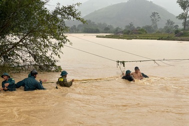 Sẽ xuyên đêm sơ tán người dân vùng lũ bằng mọi giá