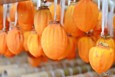 Những loại quả sấy khô ngoại nhập "hút hàng" dịp Tết