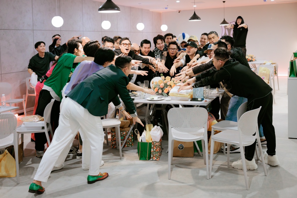 Tuấn Hưng nói gì về nghi vấn né máy quay ở Anh trai vượt ngàn chông gai? - 2 Tuấn Hưng nói gì về nghi vấn né máy quay ở Anh trai vượt ngàn chông gai? - 2