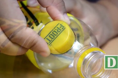 Mẹo hay chế kính VR siêu rẻ từ đồ tái chế