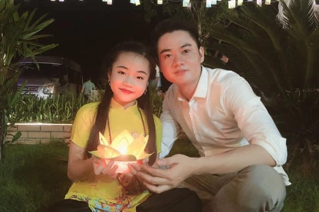 Nhạc sĩ Quang Long, NSƯT Hồng Liên xót xa khi ca nương Tú Thanh qua đời - 2 Nhạc sĩ Quang Long, NSƯT Hồng Liên xót xa khi ca nương Tú Thanh qua đời - 2