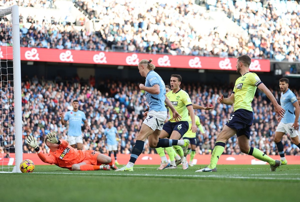 Haaland thông nòng, Man City lên ngôi đầu bảng - 2