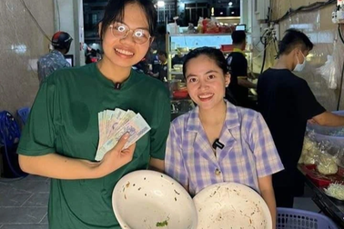 Cô gái ăn 2 bát bún 4,4kg nhận thưởng 30 triệu đồng: Tôi ăn uống lành mạnh!