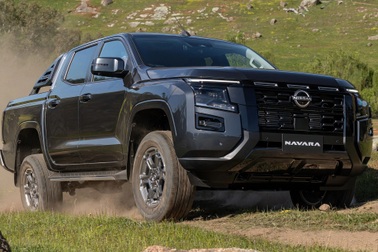 Nissan Navara mới “nương tựa” Mitsubishi để đấu với Hilux và Ranger