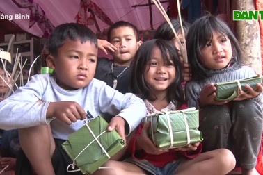 Tết đặc biệt của người dân vùng sạt lở đất