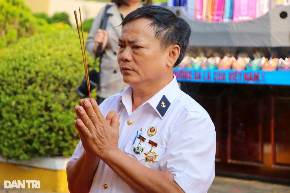 Đà Nẵng: Lễ giỗ 64 liệt sĩ hy sinh ở Gạc Ma - 2 Đà Nẵng: Lễ giỗ 64 liệt sĩ hy sinh ở Gạc Ma - 2