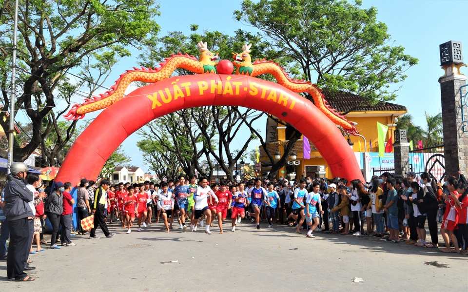 Hơn 700 người dân cùng du khách chạy Vì Di sản Văn hóa Hội An - 1