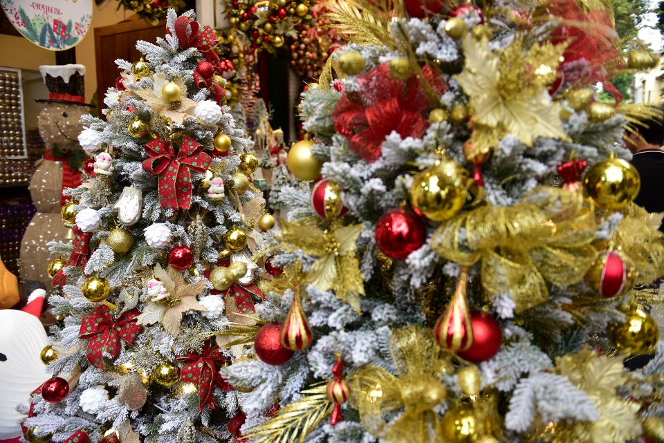 Cây thông Noel giá chục triệu đắt hàng trước lễ Giáng sinh - 8 Cây thông Noel giá chục triệu đắt hàng trước lễ Giáng sinh - 8