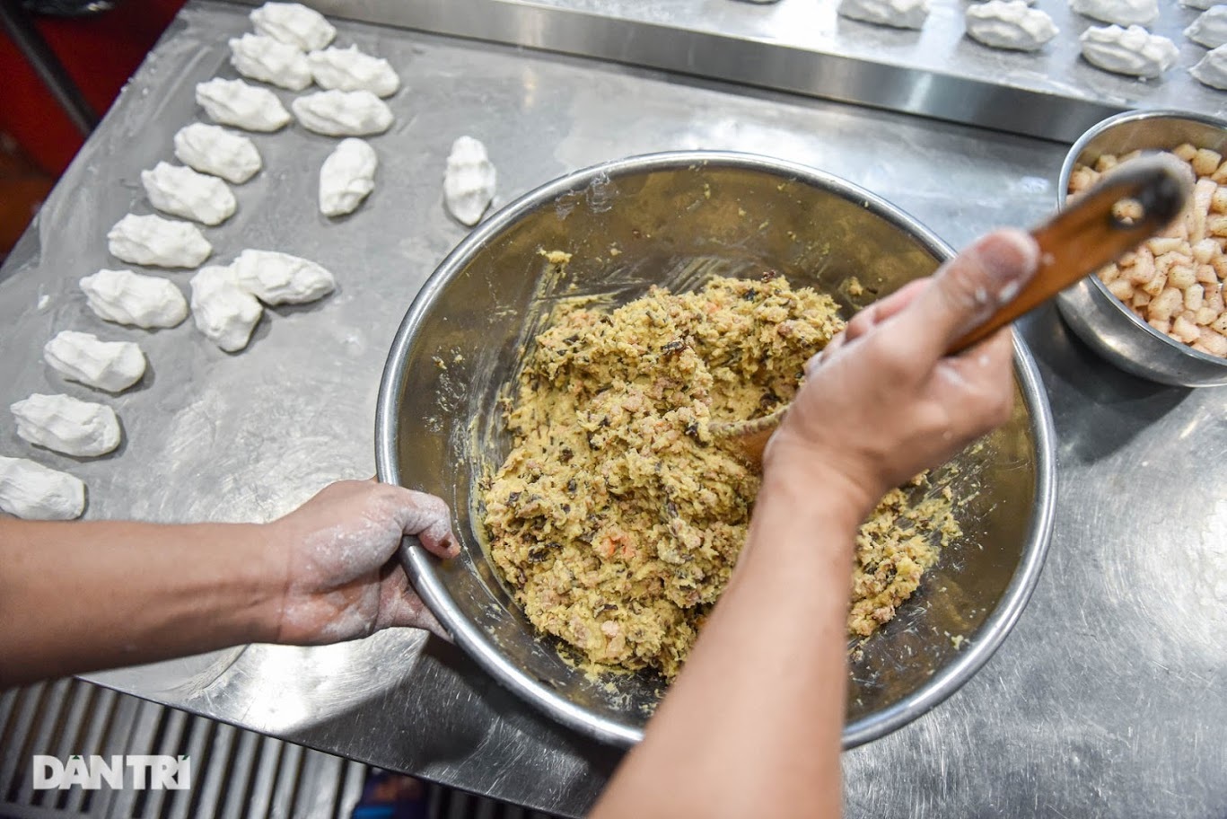 Tìm lại hương vị Việt trong món bánh nếp trứ danh Hà thành - 12
