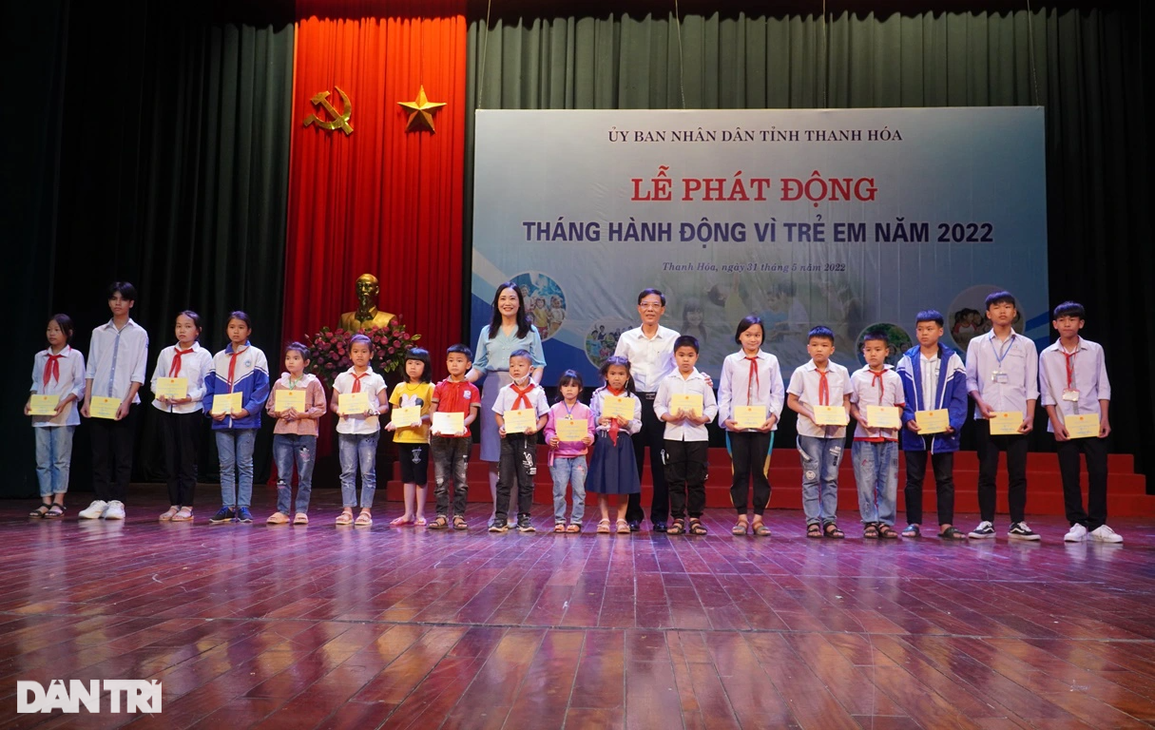 Đừng để phải nói giá như trước những vụ bạo hành trẻ - 6 Đừng để phải nói giá như trước những vụ bạo hành trẻ - 6
