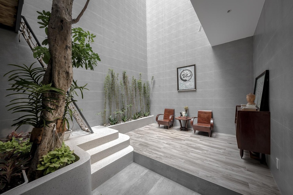 Nhà Sài Gòn có mặt tiền chống trộm, tối giản không gian vẫn đẹp bất ngờ - 6