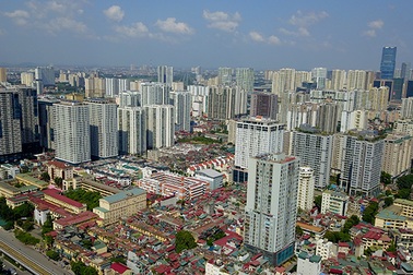 Chính phủ thừa nhận cao ốc vẫn “mọc” trong nội đô và nền đất nhà máy di dời