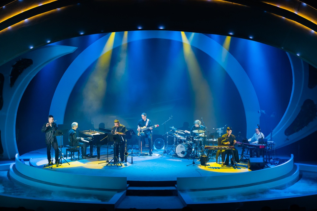 Thanh Lam återupplever gamla minnen med Jazzriddaren Niels Lan Doky - 2 Thanh Lam ôn kỷ niệm cũ với Hiệp sĩ Jazz Niels Lan Doky - 2