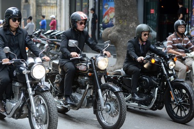 Đoàn mô tô phân khối lớn tiễn đưa nhạc sĩ Trần Lập