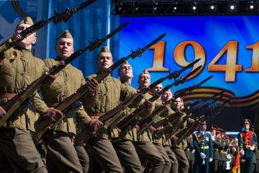 Khắp châu Âu tưng bừng kỷ niệm 70 năm chiến thắng phát xít 